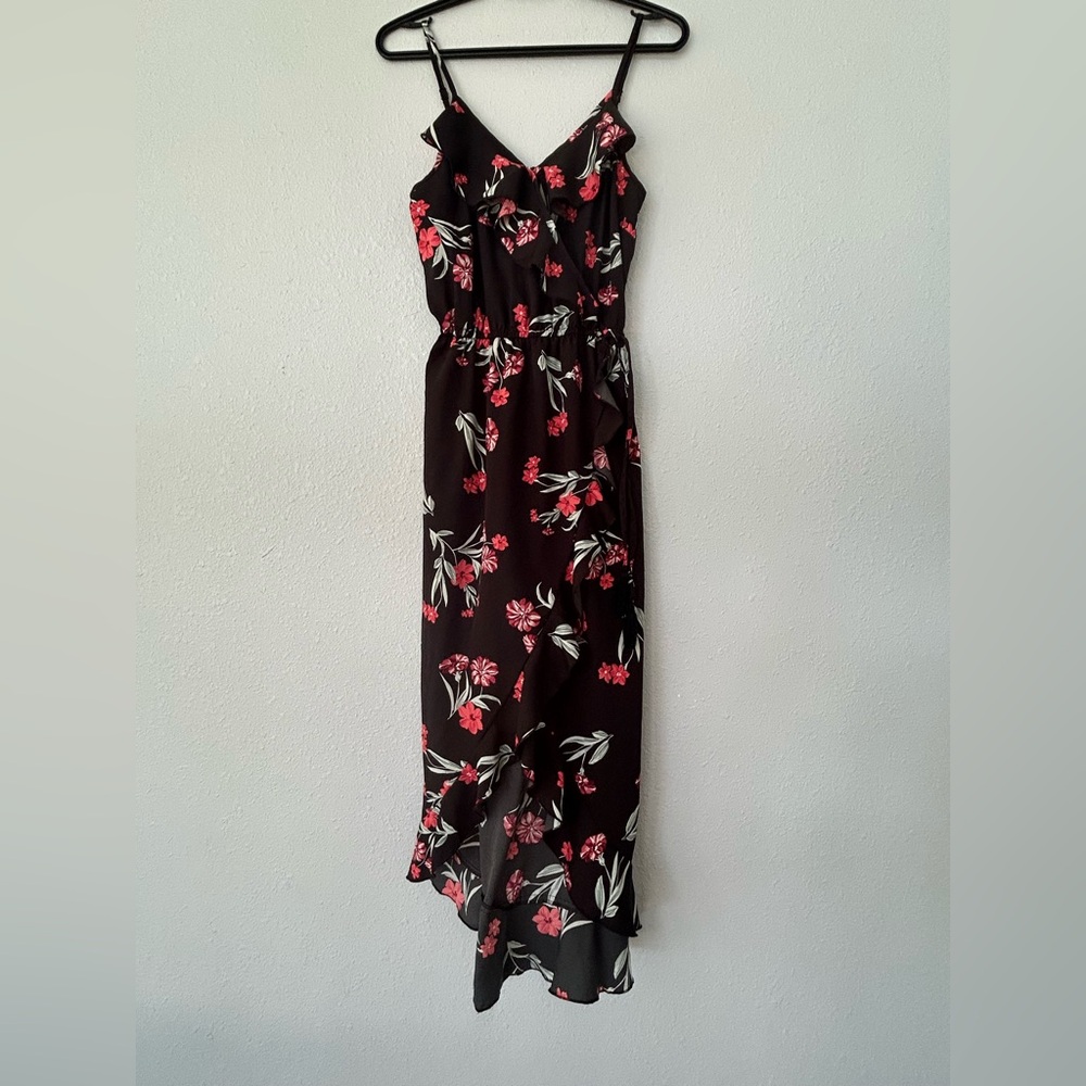Black Floral 70’s Style Adjustable Strap Dress